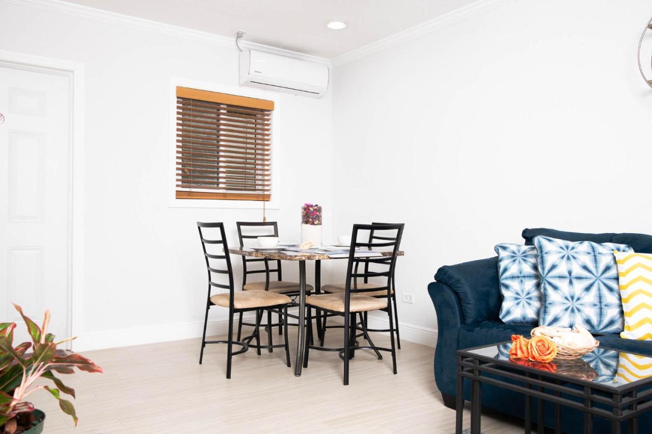 Sheer Bliss Beachview Apt #1 George Town Exteriér fotografie